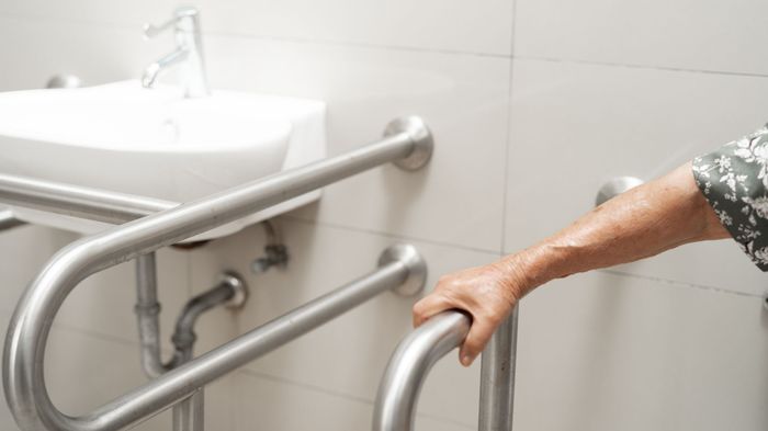 Haltegriff im Badezimmer